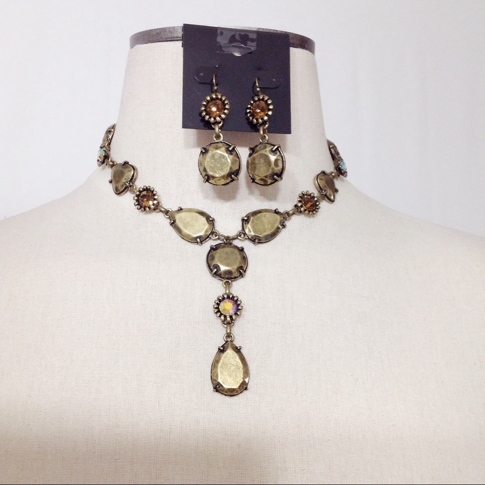 Antiqued Goldtone Metal Necklace and Earring Set